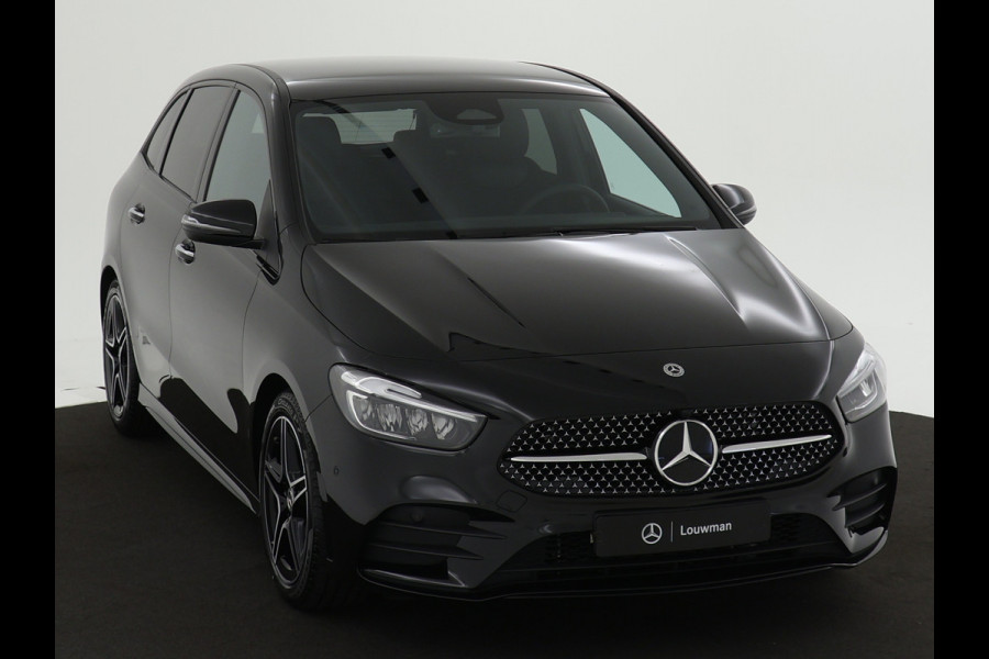 Mercedes-Benz B-Klasse 180 AMG Line LIMITED Edition | Nightpakket | Keyless-Go comfortpakket | Parkeerpakket met achteruitrijcamera | USB-pakket plus | Sfeerverlichting | Dodehoekassistent | EASY PACK achterklep |