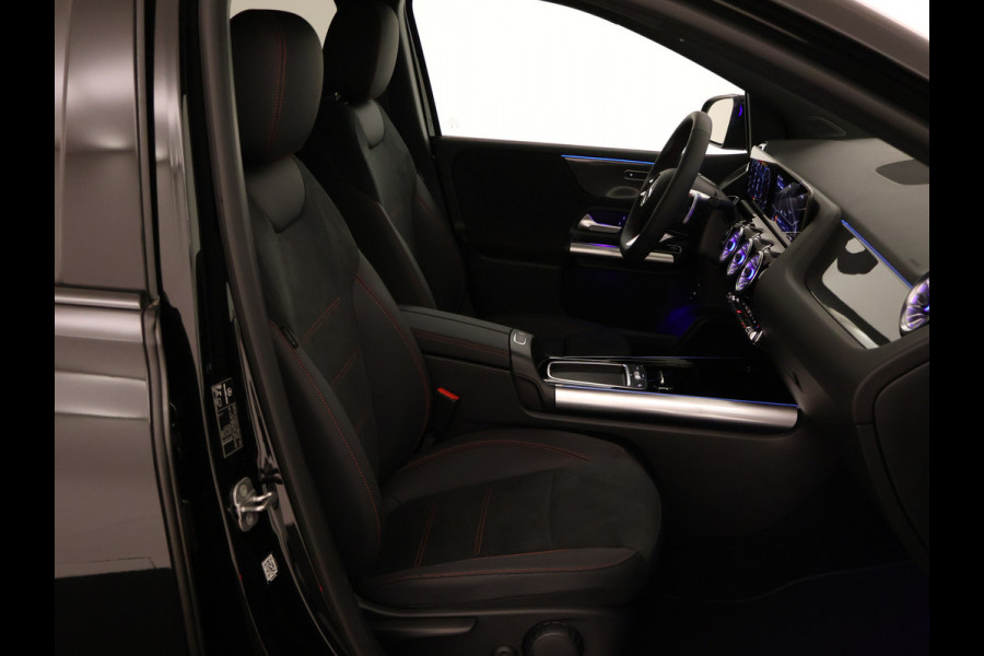 Mercedes-Benz B-Klasse 180 AMG Line LIMITED Edition | Nightpakket | Keyless-Go comfortpakket | Parkeerpakket met achteruitrijcamera | USB-pakket plus | Sfeerverlichting | Dodehoekassistent | EASY PACK achterklep |