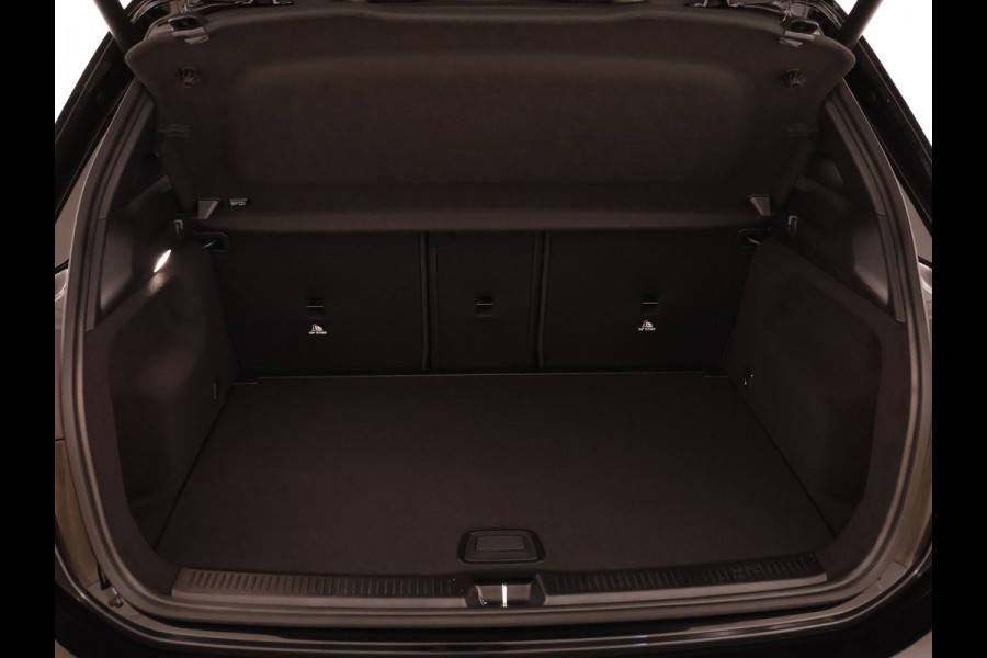 Mercedes-Benz B-Klasse 180 AMG Line LIMITED Edition | Nightpakket | Keyless-Go comfortpakket | Parkeerpakket met achteruitrijcamera | USB-pakket plus | Sfeerverlichting | Dodehoekassistent | EASY PACK achterklep |