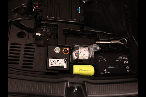 Mercedes-Benz B-Klasse 180 AMG Line LIMITED Edition | Nightpakket | Keyless-Go comfortpakket | Parkeerpakket met achteruitrijcamera | USB-pakket plus | Sfeerverlichting | Dodehoekassistent | EASY PACK achterklep |