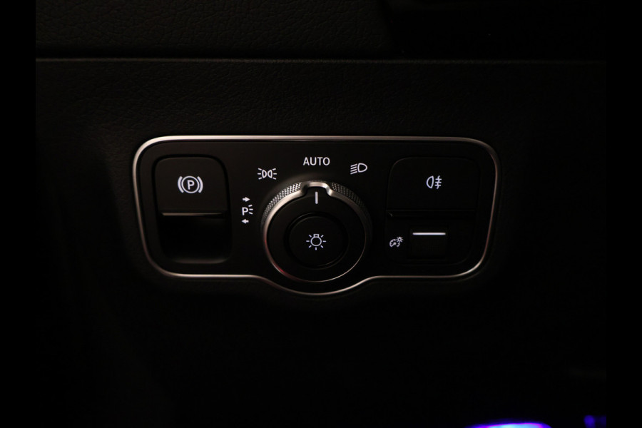 Mercedes-Benz B-Klasse 180 AMG Line LIMITED Edition | Nightpakket | Keyless-Go comfortpakket | Parkeerpakket met achteruitrijcamera | USB-pakket plus | Sfeerverlichting | Dodehoekassistent | EASY PACK achterklep |