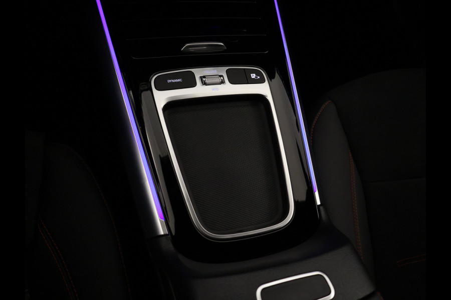 Mercedes-Benz B-Klasse 180 AMG Line LIMITED Edition | Nightpakket | Keyless-Go comfortpakket | Parkeerpakket met achteruitrijcamera | USB-pakket plus | Sfeerverlichting | Dodehoekassistent | EASY PACK achterklep |