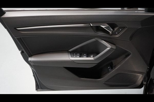 Audi Q3 45 TFSIe Black Optik AUTOMAAT-AUDI SOUND-CAMERA-CARPLAY-DRIVE SELECT-KEYLESS-MATRIX LED-NAVIGATIE