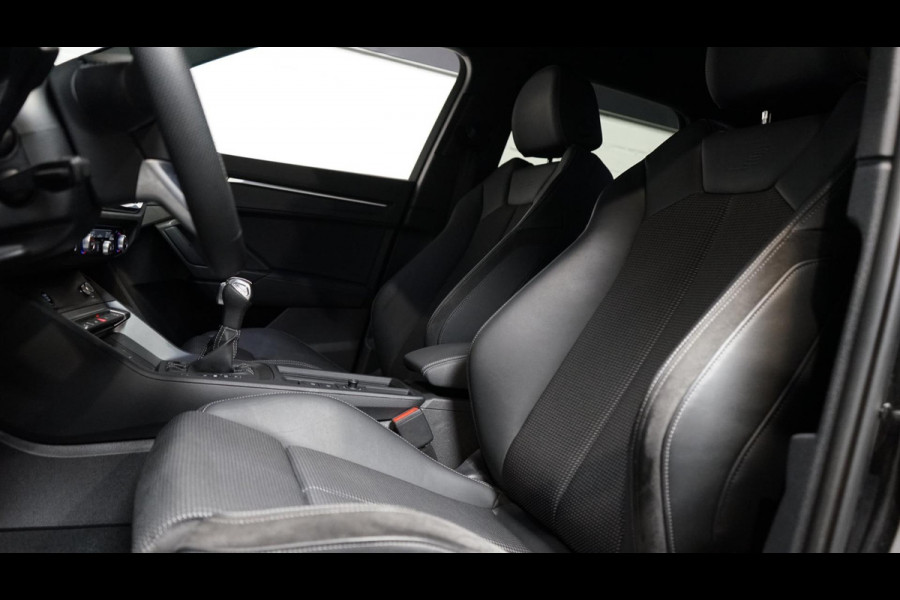 Audi Q3 45 TFSIe Black Optik AUTOMAAT-AUDI SOUND-CAMERA-CARPLAY-DRIVE SELECT-KEYLESS-MATRIX LED-NAVIGATIE