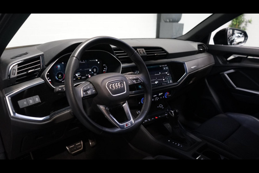 Audi Q3 45 TFSIe Black Optik AUTOMAAT-AUDI SOUND-CAMERA-CARPLAY-DRIVE SELECT-KEYLESS-MATRIX LED-NAVIGATIE