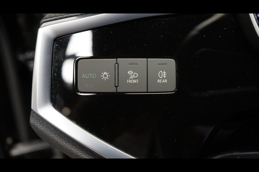 Audi Q3 45 TFSIe Black Optik AUTOMAAT-AUDI SOUND-CAMERA-CARPLAY-DRIVE SELECT-KEYLESS-MATRIX LED-NAVIGATIE