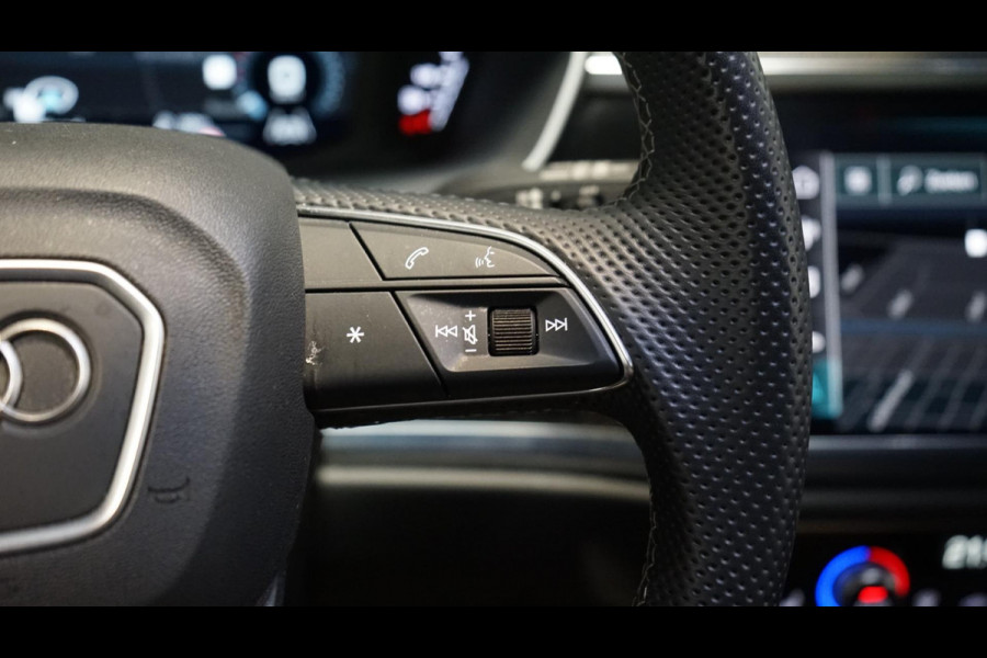 Audi Q3 45 TFSIe Black Optik AUTOMAAT-AUDI SOUND-CAMERA-CARPLAY-DRIVE SELECT-KEYLESS-MATRIX LED-NAVIGATIE