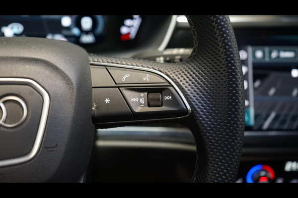 Audi Q3 45 TFSIe Black Optik AUTOMAAT-AUDI SOUND-CAMERA-CARPLAY-DRIVE SELECT-KEYLESS-MATRIX LED-NAVIGATIE