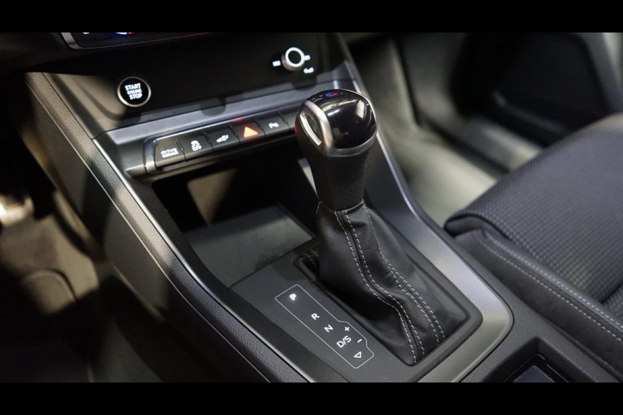 Audi Q3 45 TFSIe Black Optik AUTOMAAT-AUDI SOUND-CAMERA-CARPLAY-DRIVE SELECT-KEYLESS-MATRIX LED-NAVIGATIE