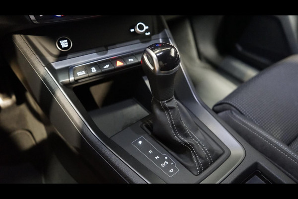 Audi Q3 45 TFSIe Black Optik AUTOMAAT-AUDI SOUND-CAMERA-CARPLAY-DRIVE SELECT-KEYLESS-MATRIX LED-NAVIGATIE