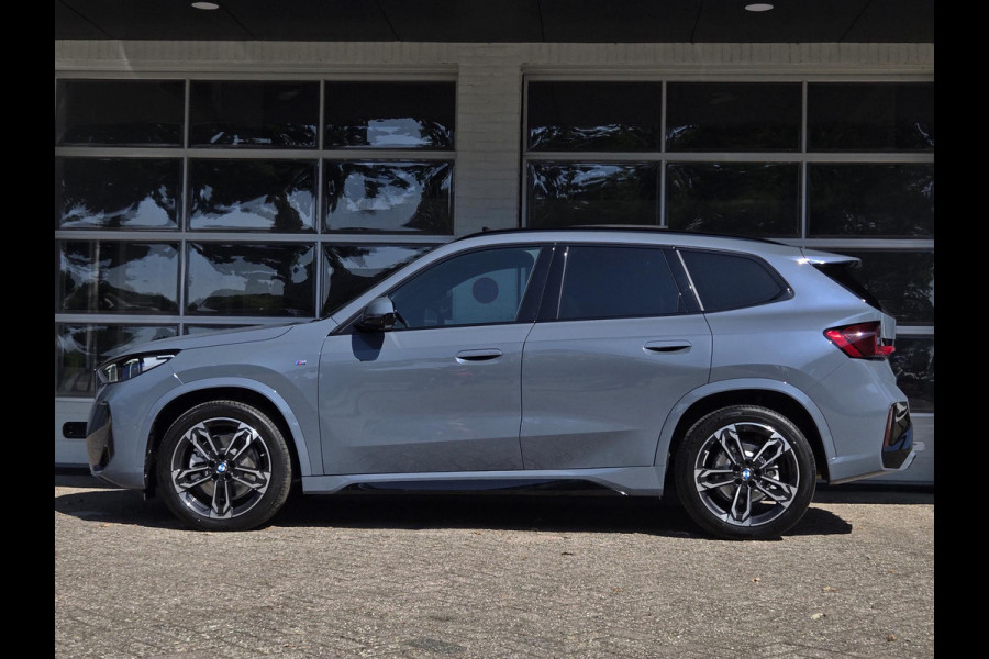 BMW X1 X1 xDrive23i M SPORT | PANORAMADAK | DRIVING PROFF. | HARMAN KARDON | MEMORY SEATS | LEDER |