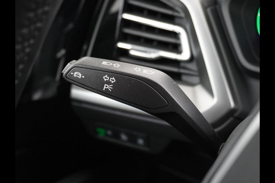 Audi Q4 e-tron 40 Launch edition Advanced 77 kWh RIJKAARPRIJS INCL. 12MND BOVAG | COMPLETE HISTORIE | ADD. CRUISE | TREKHAAK
