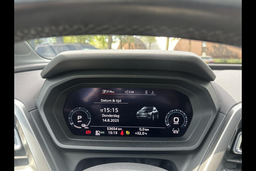 Audi Q4 e-tron 40 Launch edition Advanced 77 kWh RIJKAARPRIJS INCL. 12MND BOVAG | COMPLETE HISTORIE | ADD. CRUISE | TREKHAAK