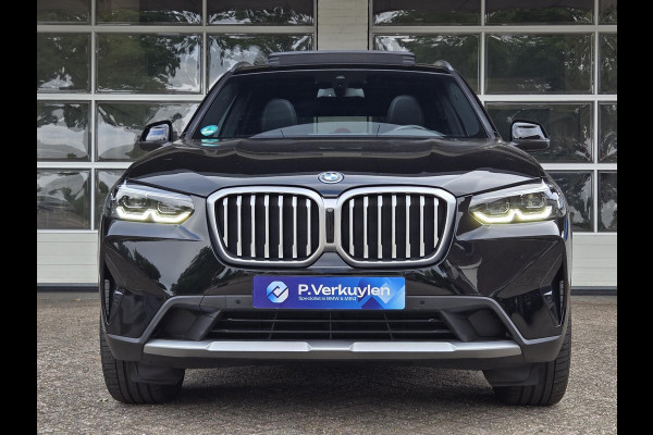 BMW X3 xDrive30e LCI | SPORTSTOELEN | LEDER | PANORAMADAK | CAMERA | TREKHAAK |