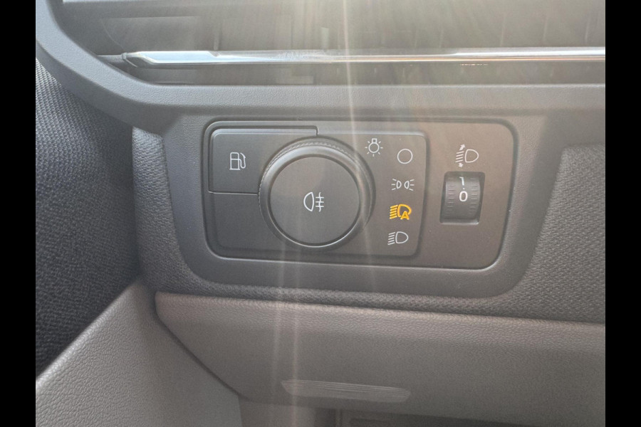 Ford Transit Custom Tourneo 340 2.5 PHEV L2H1 Titanium X | 233pk | Incl. BTW/BPM Rijklaar | Luxury Pack | 16-weg elektrisch verstelbare AGR | Inklapbare trekhaak | Verwarmbaar stuurwiel |