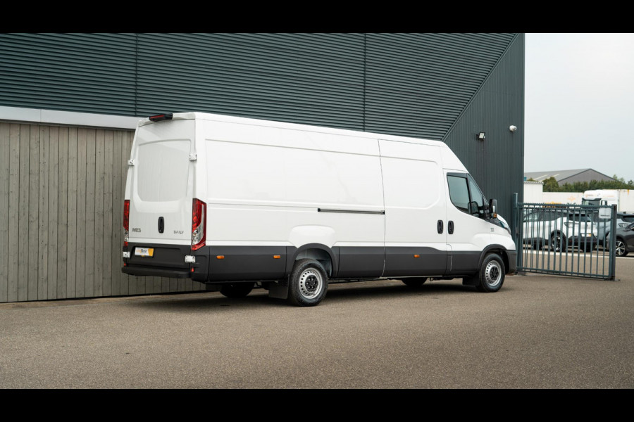 Iveco Daily 35S16V 2.3 410 H2 L4H2 | Direct Leverbaar | Complete Betimmering Laadruimte | Parkeersensoren | Cruise Control