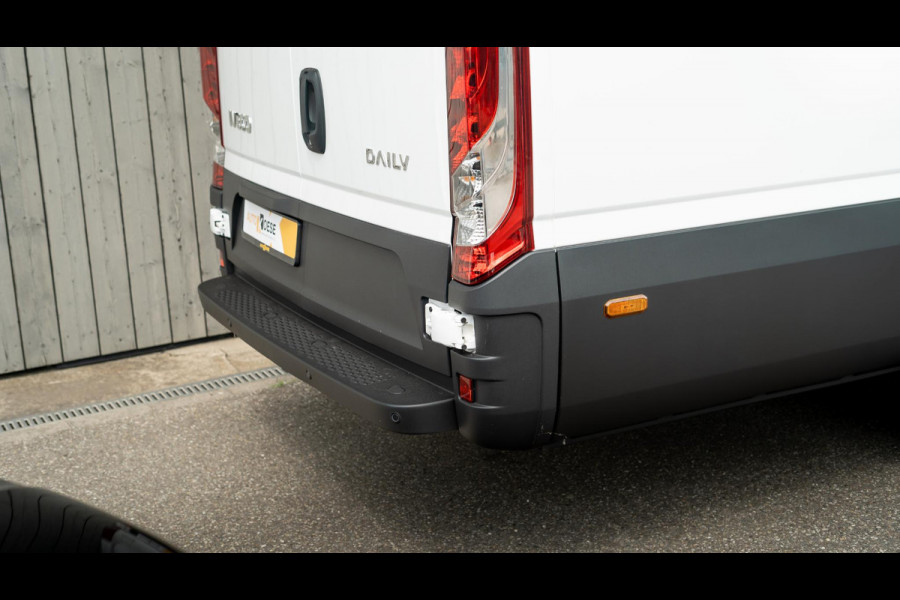 Iveco Daily 35S16V 2.3 410 H2 L4H2 | Direct Leverbaar | Complete Betimmering Laadruimte | Parkeersensoren | Cruise Control