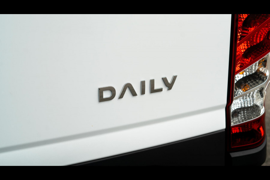 Iveco Daily 35S16V 2.3 410 H2 L4H2 | Direct Leverbaar | Complete Betimmering Laadruimte | Parkeersensoren | Cruise Control