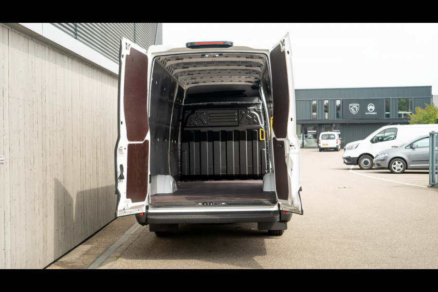 Iveco Daily 35S16V 2.3 410 H2 L4H2 | Direct Leverbaar | Complete Betimmering Laadruimte | Parkeersensoren | Cruise Control