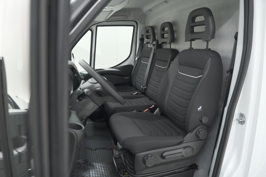 Iveco Daily 35S16V 2.3 410 H2 L4H2 | Direct Leverbaar | Complete Betimmering Laadruimte | Parkeersensoren | Cruise Control