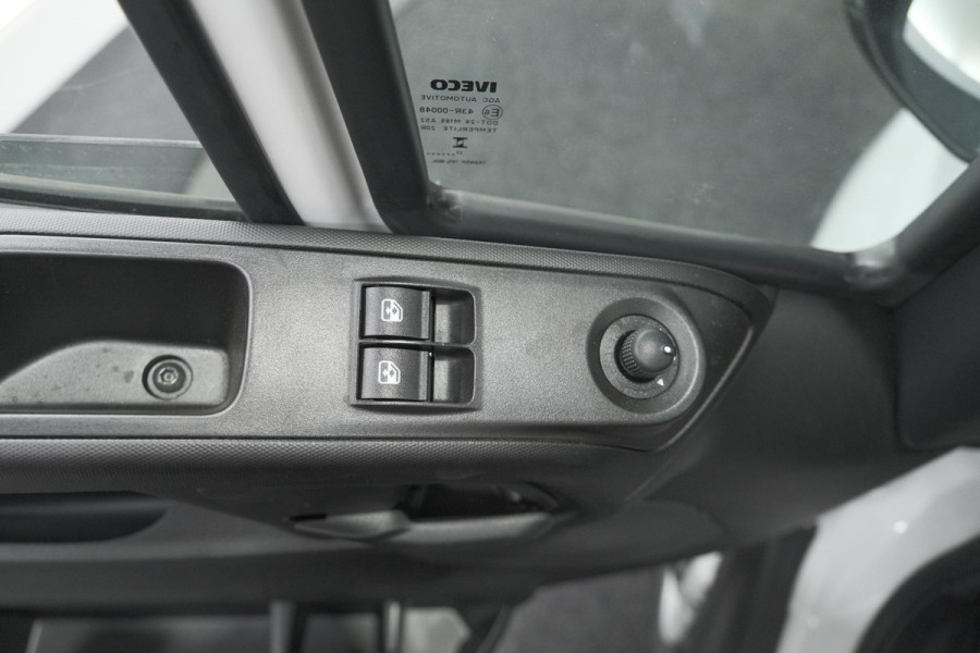 Iveco Daily 35S16V 2.3 410 H2 L4H2 | Direct Leverbaar | Complete Betimmering Laadruimte | Parkeersensoren | Cruise Control