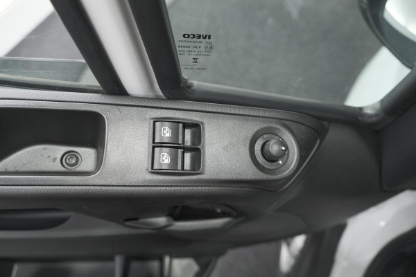 Iveco Daily 35S16V 2.3 410 H2 L4H2 | Direct Leverbaar | Complete Betimmering Laadruimte | Parkeersensoren | Cruise Control