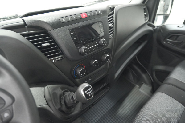 Iveco Daily 35S16V 2.3 410 H2 L4H2 | Direct Leverbaar | Complete Betimmering Laadruimte | Parkeersensoren | Cruise Control