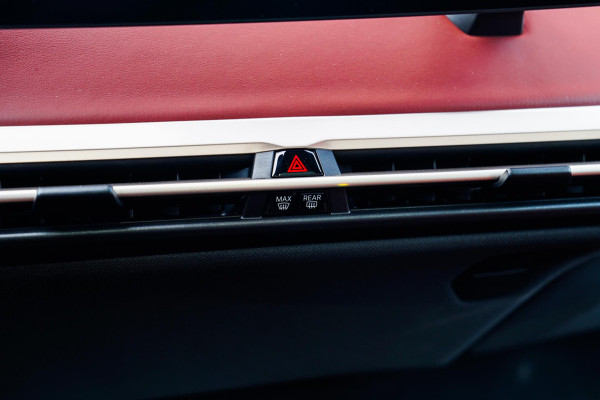 BMW iX XDrive50 Business Edition Plus 112 kWh | 3D Camera | Massage | Headup