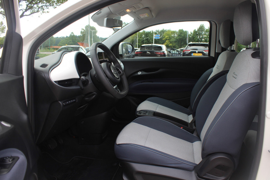 Fiat 500 Icon 42 kWh / SoH 94% / Apple CarPlay / Parkeerhulp achter / Keyless / 16'' / DAB / Cruise Control