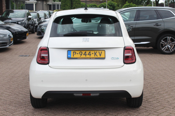 Fiat 500 Icon 42 kWh / SoH 94% / Apple CarPlay / Parkeerhulp achter / Keyless / 16'' / DAB / Cruise Control