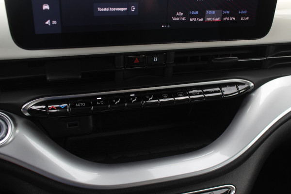 Fiat 500 Icon 42 kWh / SoH 94% / Apple CarPlay / Parkeerhulp achter / Keyless / 16'' / DAB / Cruise Control