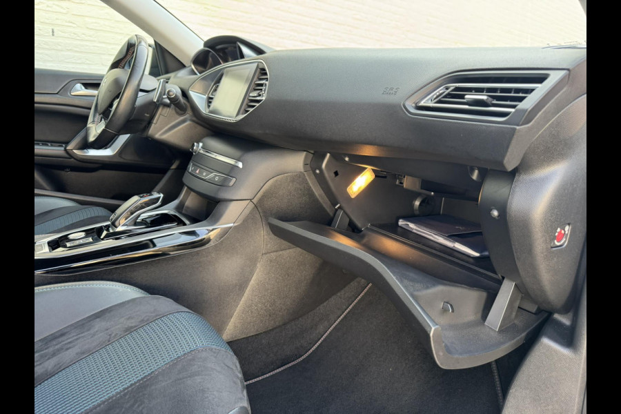 Peugeot 308 SW 1.2 PureTech Tech Edition Led Verlichting Climate control Apple carplay Cruise control Navigatie