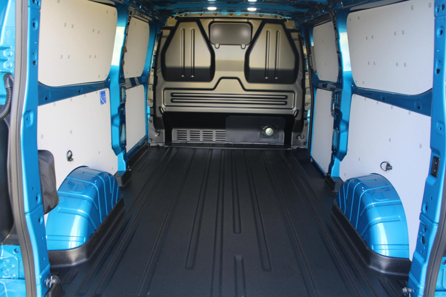 Ford Transit Custom 320 2.5 PHEV L2H1 Sport 233pk | Inklapbare trekhaak | 19 inch lichtmetalen Sport velgen (mat zwart) | Verwarmbaar stuurwiel  | Navigatie systeem | B&O speakers