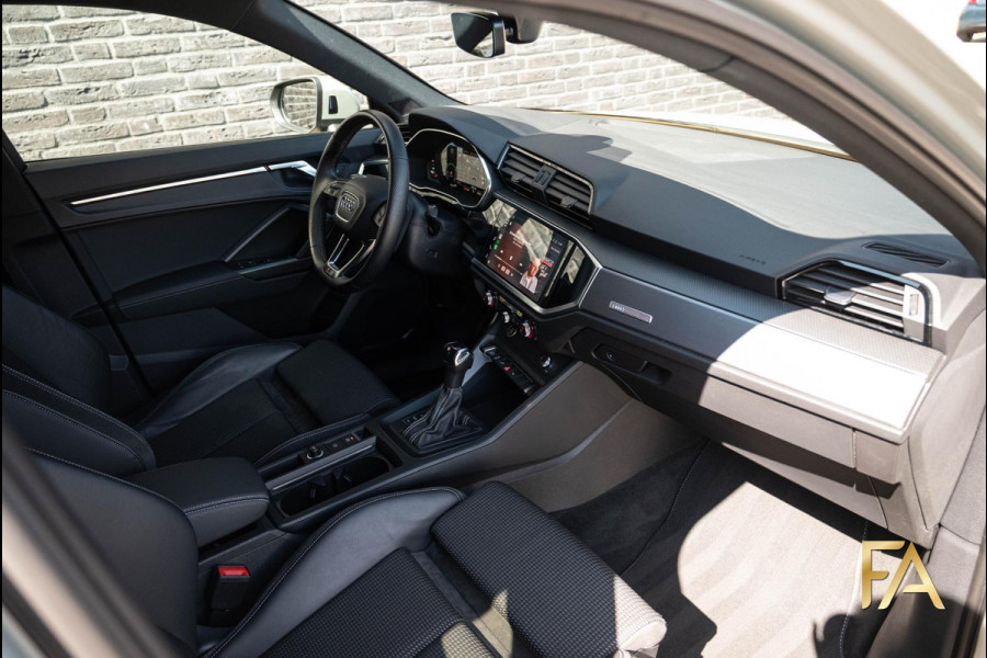 Audi Q3 Sportback 45 TFSI e S Edition S Line|19Inch|Tauzilver|Ambienteverlichting|