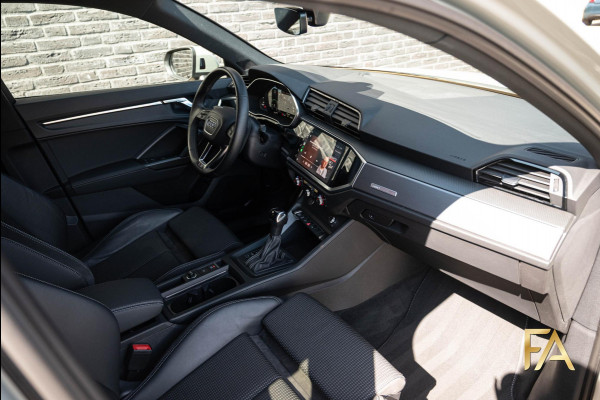 Audi Q3 Sportback 45 TFSI e S Edition S Line|19Inch|Tauzilver|Ambienteverlichting|