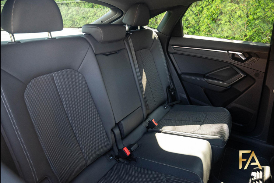 Audi Q3 Sportback 45 TFSI e S Edition S Line|19Inch|Tauzilver|Ambienteverlichting|