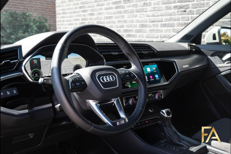 Audi Q3 Sportback 45 TFSI e S Edition S Line|19Inch|Tauzilver|Ambienteverlichting|