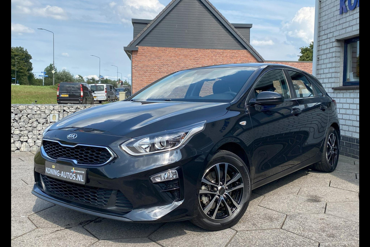 Kia Ceed 1.4 T-GDi DynamicLine Clima/ Carplay/ Cruise Kia Ceed 1.4 T-GDi DynamicLine Clima/ Carplay/ Cruise