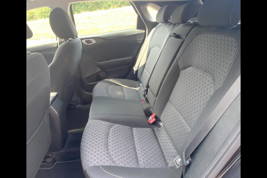 Kia Ceed 1.4 T-GDi DynamicLine Clima/ Carplay/ Cruise