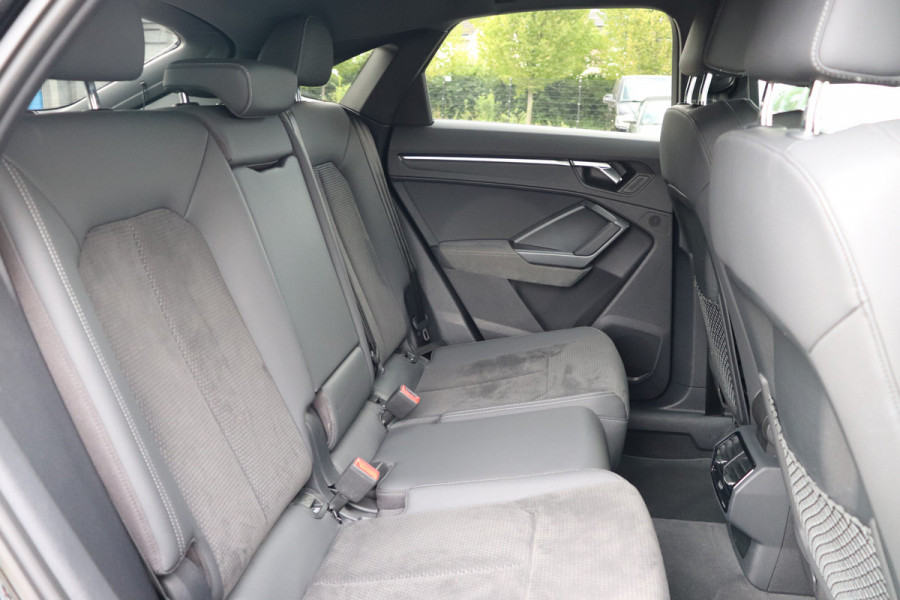 Audi Q3 Sportback 45 TFSI e (2x) S-line Black Virtual Leder