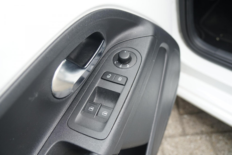 Volkswagen up! 1.0 BMT move up! + AIRCO / BLUETOOTH / LED