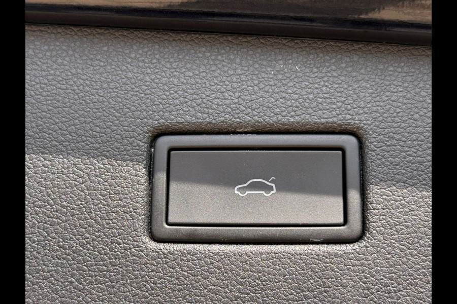 Volkswagen Tiguan 1.5 TSI DSG Elegance IQ light|Elek Trekhaak|Virtual|Camera