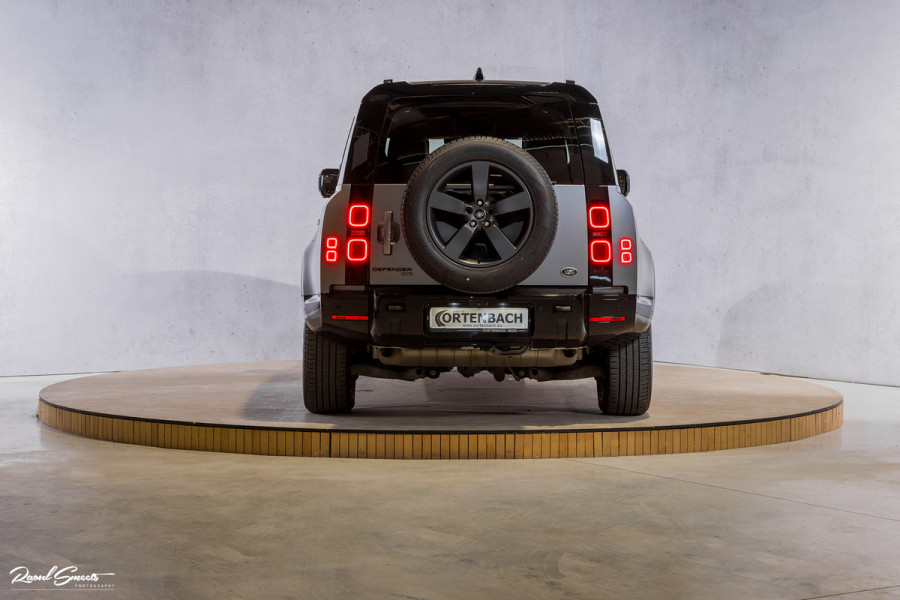 Land Rover Defender 2.0 P400e 110 X-Dynamic HSE | Full Stealth PPF | Adaptieve Cruise | Panorama dak | Zwenkbare trekhaak | Meridian |