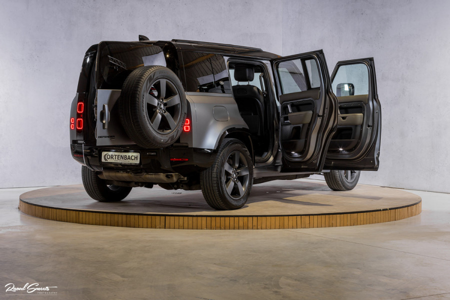 Land Rover Defender 2.0 P400e 110 X-Dynamic HSE | Full Stealth PPF | Adaptieve Cruise | Panorama dak | Zwenkbare trekhaak | Meridian |