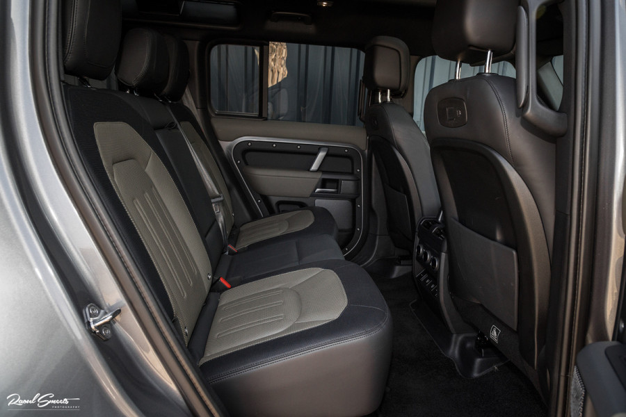 Land Rover Defender 2.0 P400e 110 X-Dynamic HSE | Full Stealth PPF | Adaptieve Cruise | Panorama dak | Zwenkbare trekhaak | Meridian |