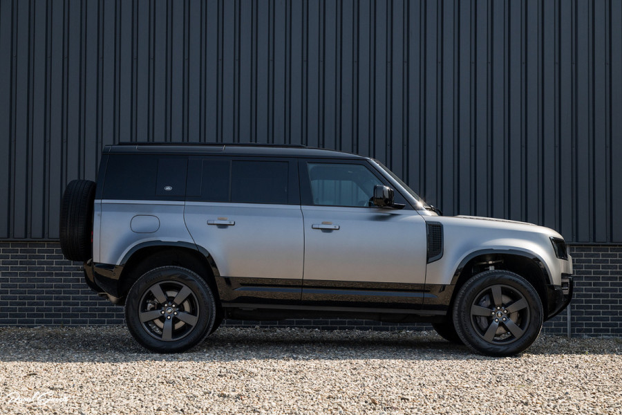 Land Rover Defender 2.0 P400e 110 X-Dynamic HSE | Full Stealth PPF | Adaptieve Cruise | Panorama dak | Zwenkbare trekhaak | Meridian |