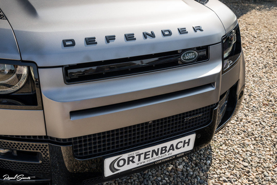 Land Rover Defender 2.0 P400e 110 X-Dynamic HSE | Full Stealth PPF | Adaptieve Cruise | Panorama dak | Zwenkbare trekhaak | Meridian |