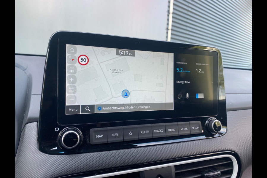 Hyundai Kona BWJ 2020 | 1.6 GDI 142PK HEV Premium | TREKHAAK | LEER | CAMERA A | CARPLAY | CLIMA | NAVI | AD CRUISE |
