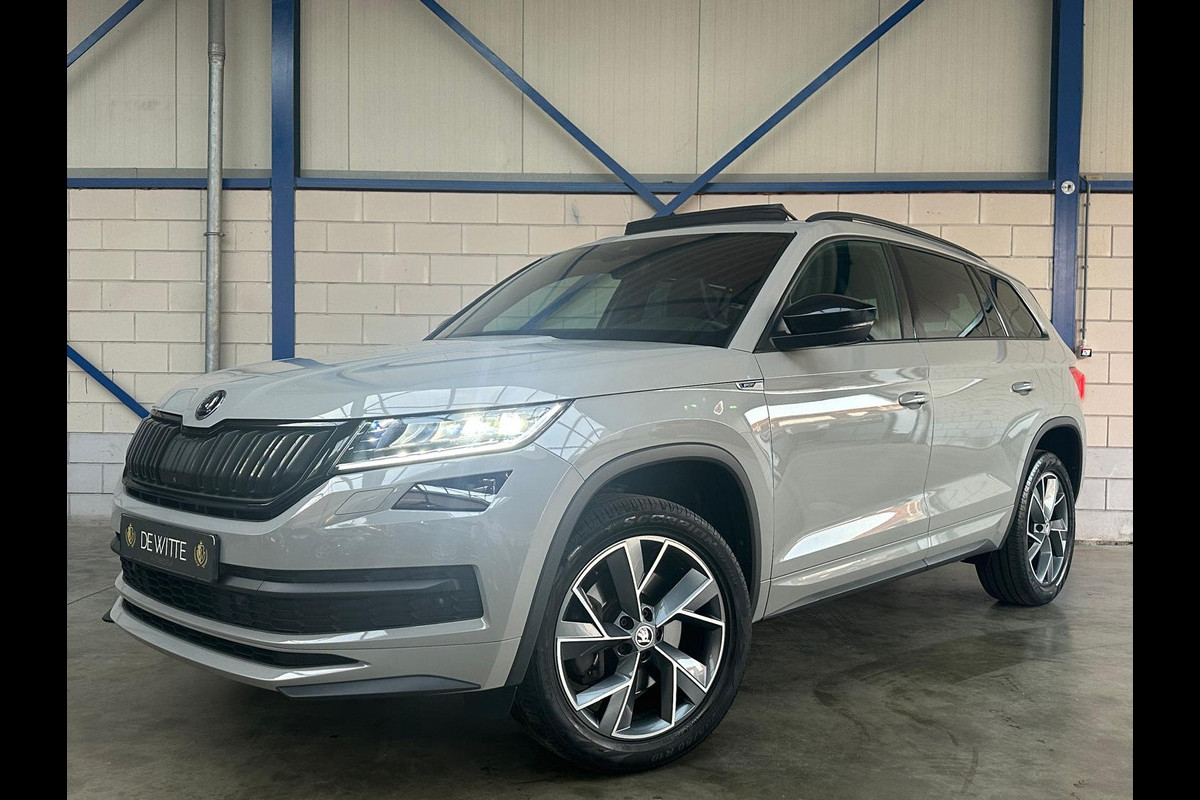 Škoda Kodiaq 2.0 TSI 4x4 Sportline Pano|360'|Alcantara|Vol Škoda Kodiaq 2.0 TSI 4x4 Sportline Pano|360'|Alcantara|Vol