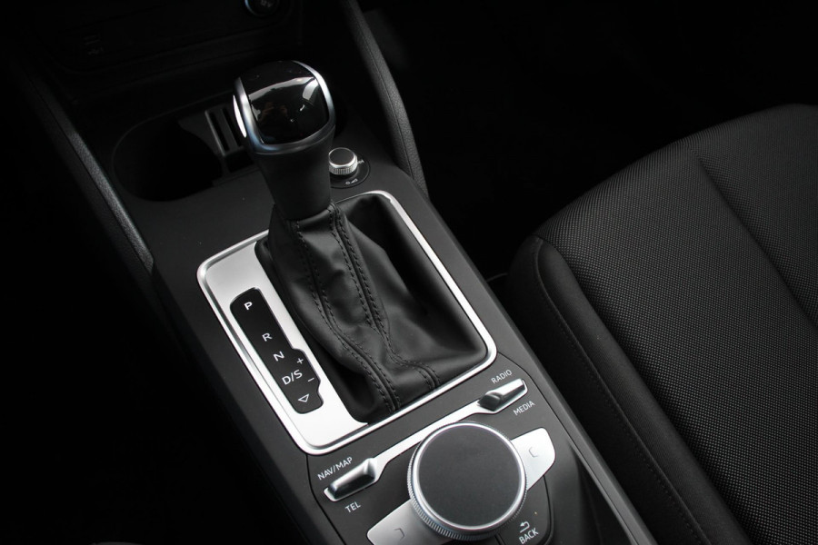 Audi Q2 35 TFSI 150pk Prestige Automaat S-Tronic Audi Q2 35 TFSI 150pk Prestige S-Tronic | Navigatie | Apple Carplay/Android Auto | Climate Control | Adaptive Cruise Control | Parkeer sensoren | Led | Dab | Camera | Stoelverwarming